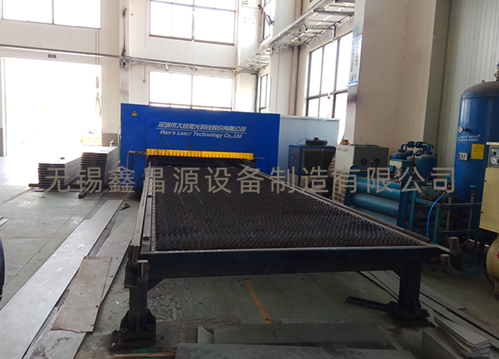 激光切割机-3.jpg